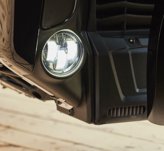 明るく、堂々たるライティング